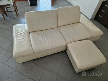 Divano in pelle bianca