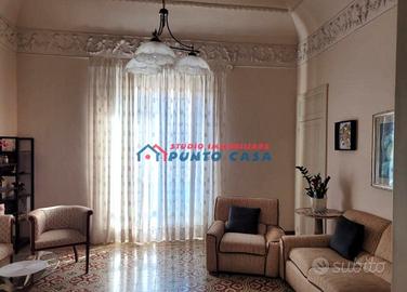 CENTRO STORICO - Via Osorio - App.nto al 1°p 170mq
