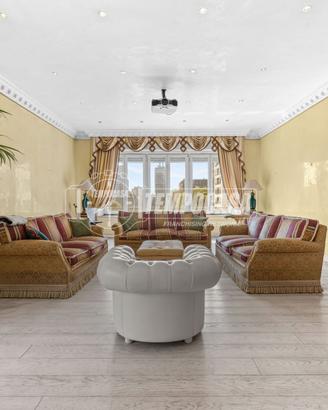 Una dimora iconica nel cuore di Piazza della Repub