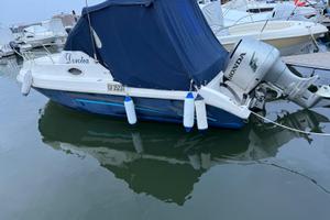 TERMINAL BOAT 21 DEL 2004