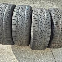 4. Gomme.   255 / 45 / R 20.  M+S