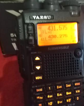 radio  yaesu vx8e vhf  uhf  50 mhz  radioamatori