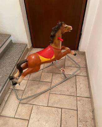 Cavallo a dondolo vintage
