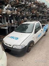 Ricambi Fiat Strada 2005 - Veicolo per ricambi