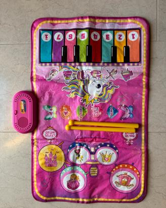 Tappeto musicale interattivo pianoforte e batteria