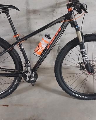 Mtb ktm, specialized.