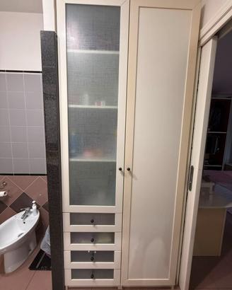 Colonna armadio da bagno alta con vetro