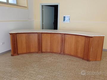 arredamento per attività commerciale