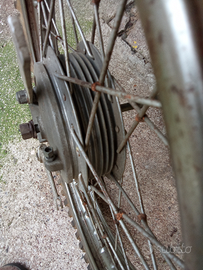 Ruota completa da motocross da 19 cm