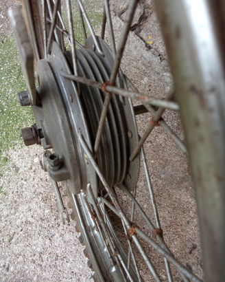 Ruota completa da motocross da 19 cm