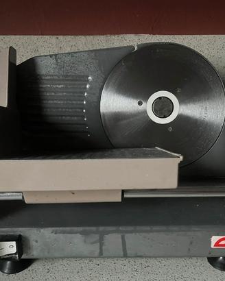 Affettatrice elettrica marca CAD