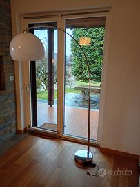 Lampada ad arco da arredo