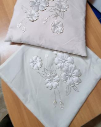 cuscini ricamati  con rose