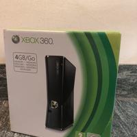 XBOX 360 Slim 4GB come nuova