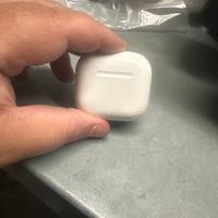 Airpods 4th generazione cancellaz. del rumore attv