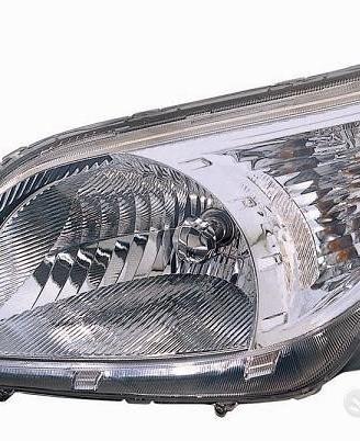 Faro daihatsu terios 2006