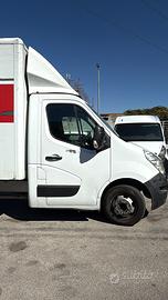 Renault Master con Sponda idraulica