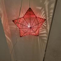 Lampada sospesa a forma di stella