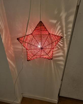 Lampada sospesa a forma di stella