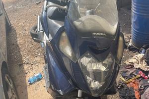 Honda silver wing 600 caston