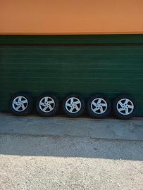 cerchi con gomme originali dacia duster