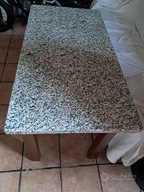 tavolo con marmo