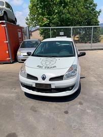 Ricambi Renault Clio 2006 - Veicolo per ricambi