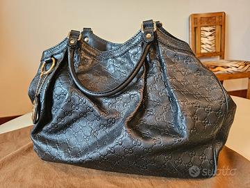 Borsa Gucci Sukey pelle nera motivo GG originale 