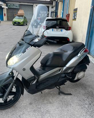 Yamaha xmax / x-max 250 black edition