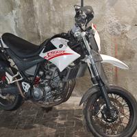 Yamaha XT660 motard