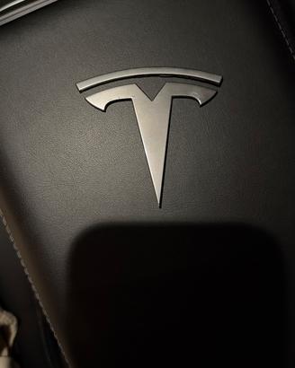 Logo Tesla Model 3 Highland 2024