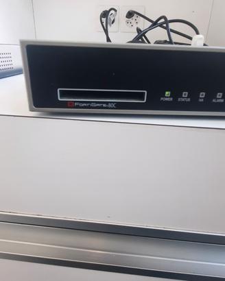 Fortinet FortiGate-80C, firewall/security applianc