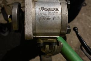 Pompa olio idraulico