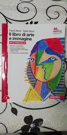 Il libro di arte e immagine 