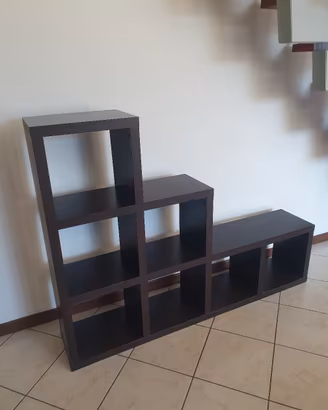 Libreria a scala simile Ikea con 7 vani a giorno
