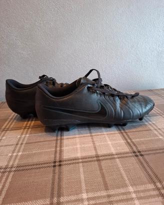 scarpe da terreno misto+calzettoni+parastinchi