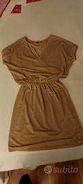 Abito corto, dorato