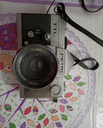 macchina fotografica Petri 