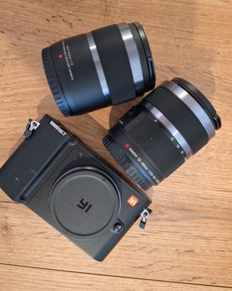 KIT FOTOCAMERA MIRRRORLESS YI M1 con 2 obiettivi