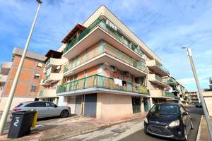 4 LOCALI A MARGHERITA DI SAVOIA