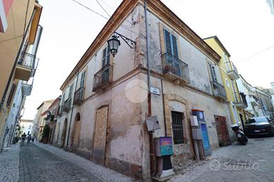 MULTILOCALE A GIULIANOVA