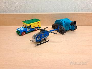 Furgoncino, elicottero e carro armato giocattolo