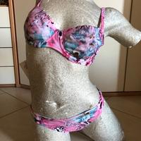 Costume bikini fantasia floreale