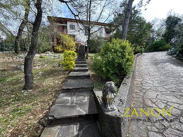 Casa bifamiliare - Sagrado