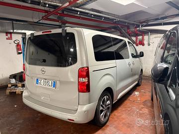 Privato vende van Zafira Life full optional
