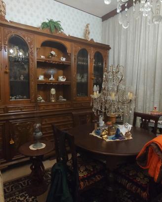 tavolo e credenza in stile arte povera 