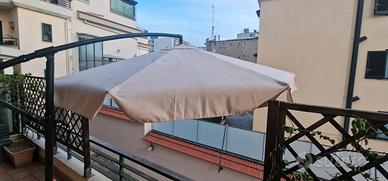 tenda da terrazzo, con apertura a manovella