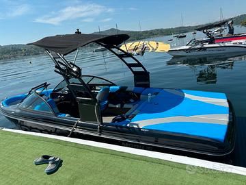 Moomba Mobius LSV 21.5 da wakeboard sci nautico