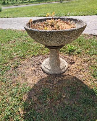 Ciotole per fiori da giardino
