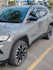 Auto Jepp Compass 4xe Limited Plaghine